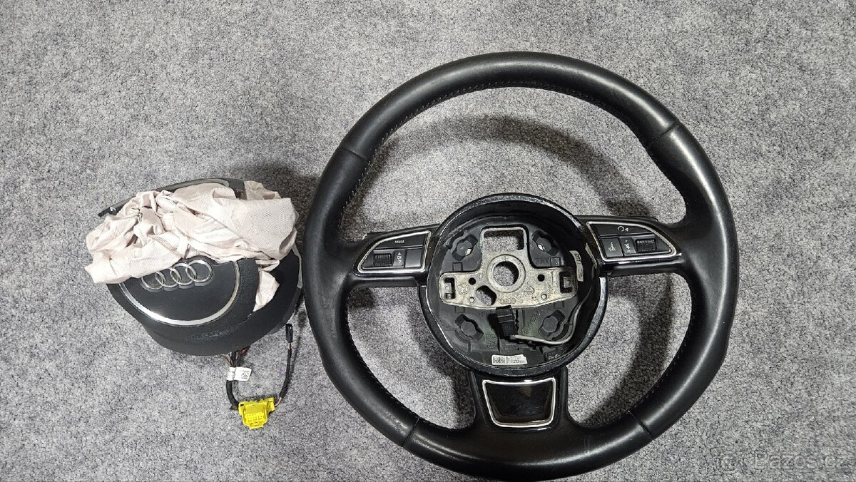 Tříramenný volant Audi