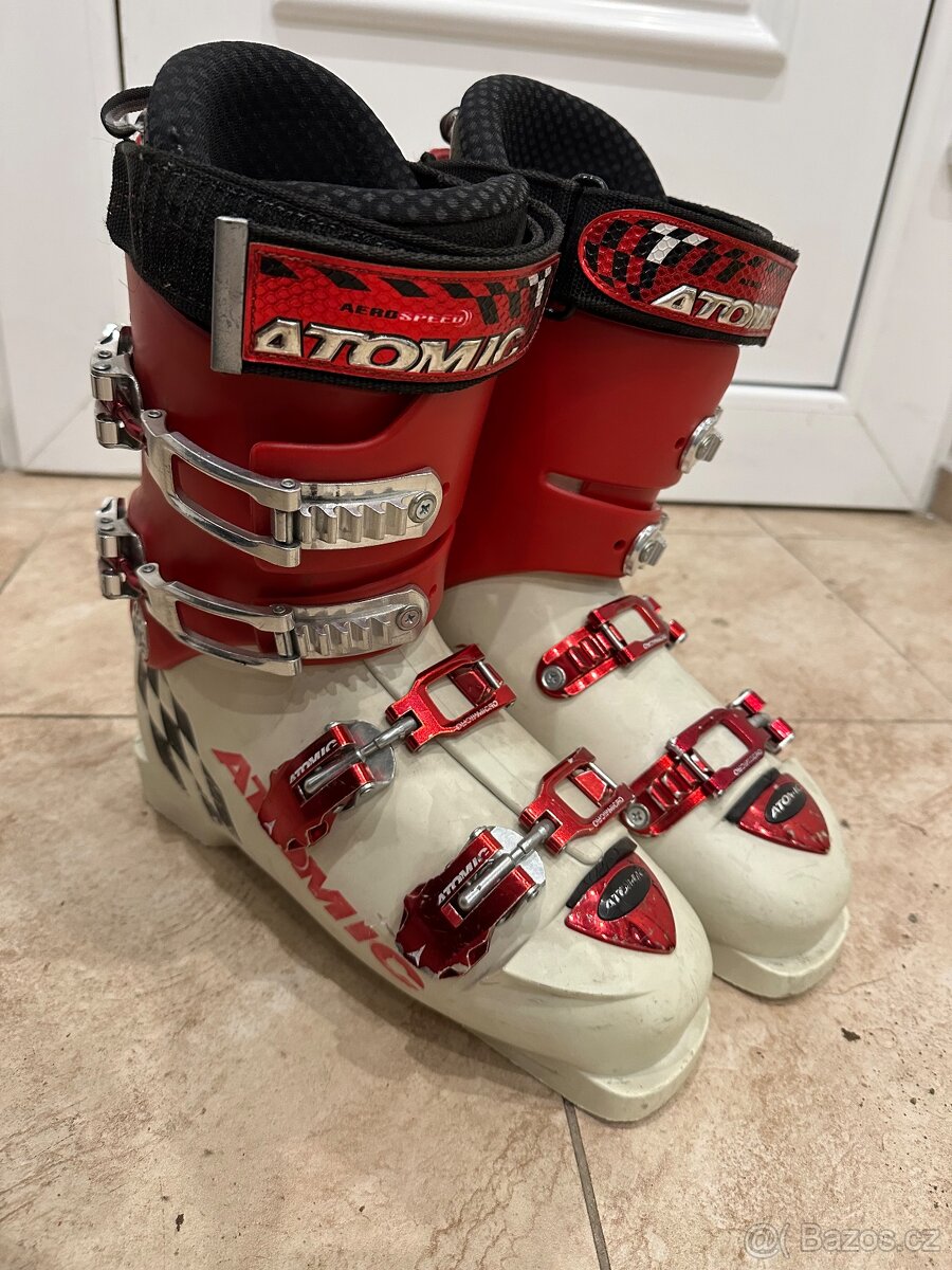 Boty na lyže Atomic 270