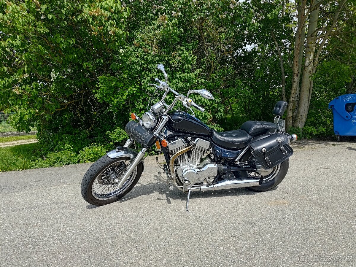 Suzuki Intruder VX51