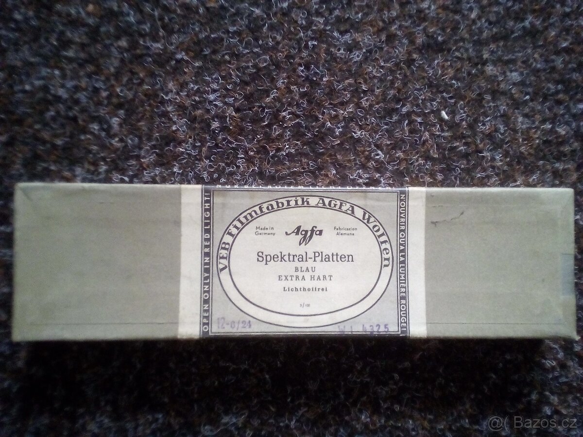 Stará papírová krabička Spektral-Platten