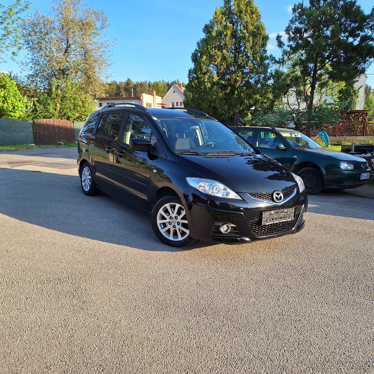 Mazda 5. 2,0i Automatická převodovka. Dovoz Rakousko.