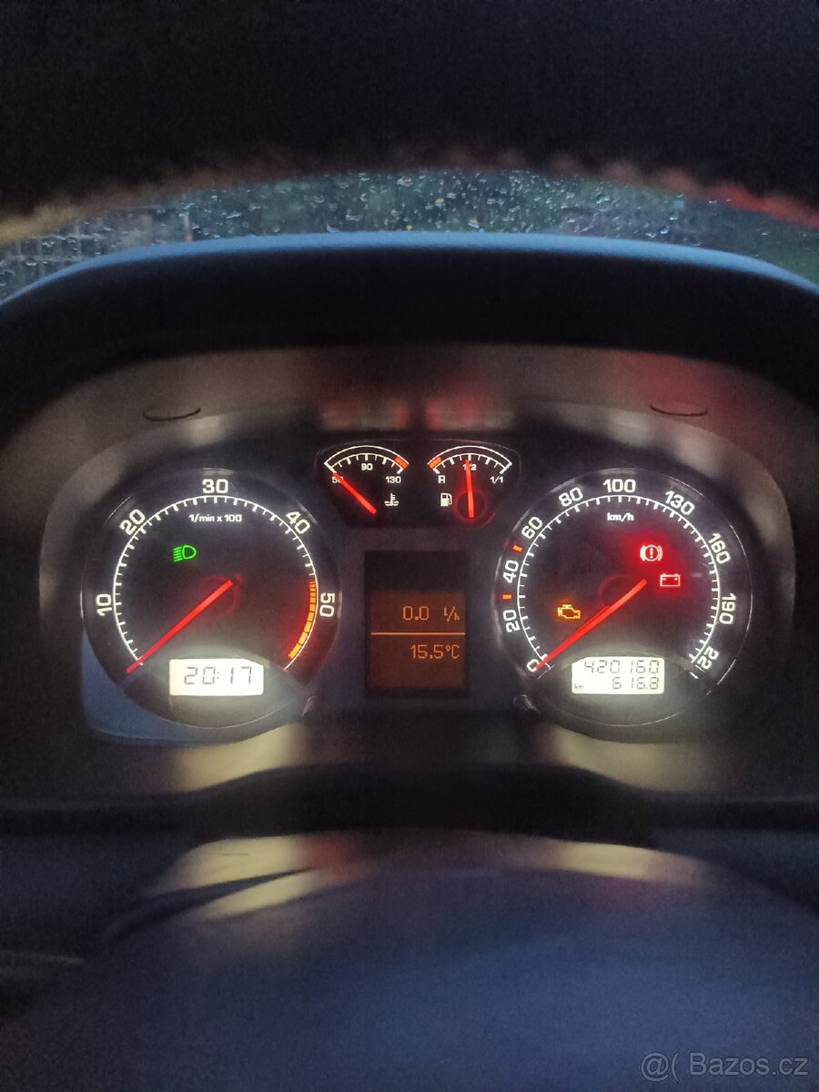 Maxidot budíky, limit dekor milotec Octavia 1 + instalacd