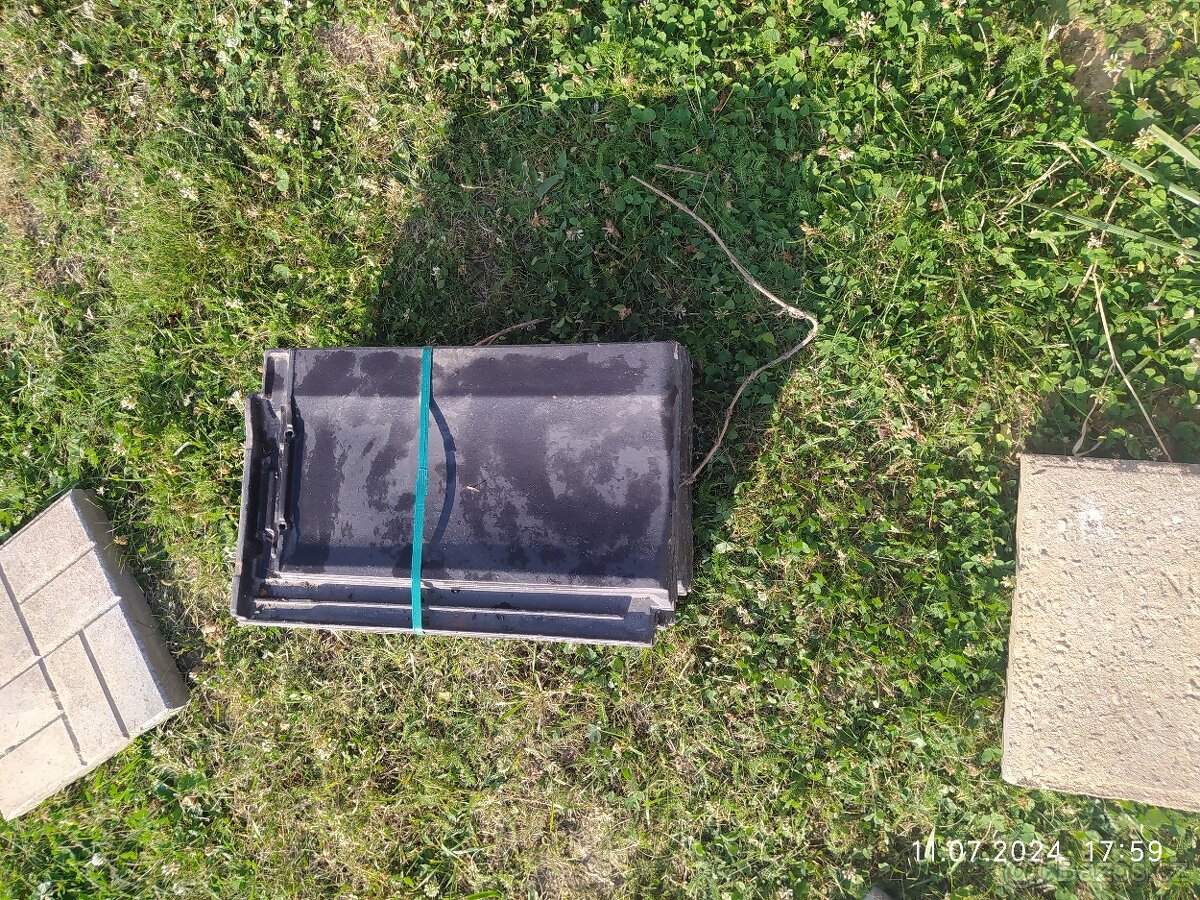 Střešní tašky Tondach Stodo 12 engoba černá