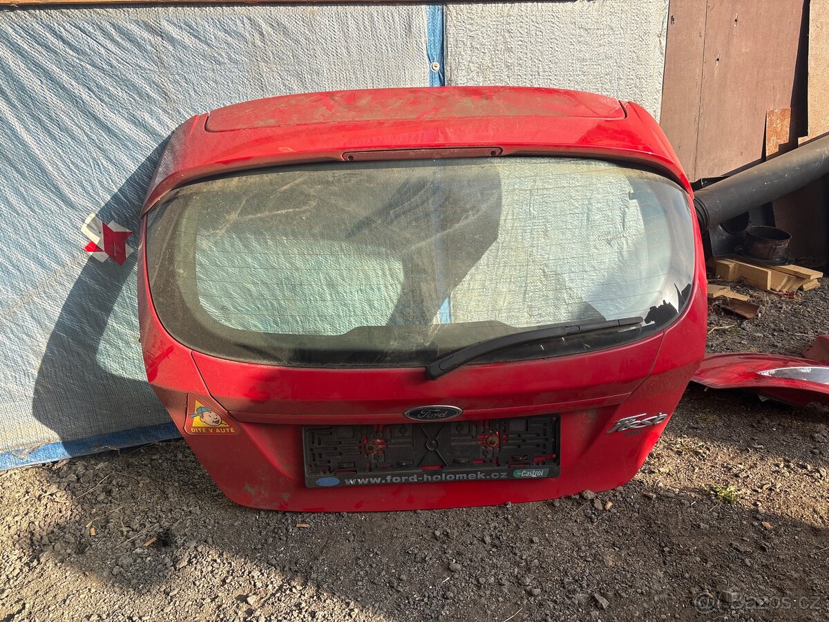 Ford fiesta mk 7, páté dveře