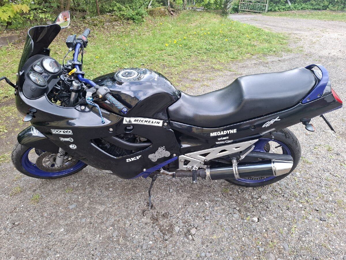 suzuki gsx600f