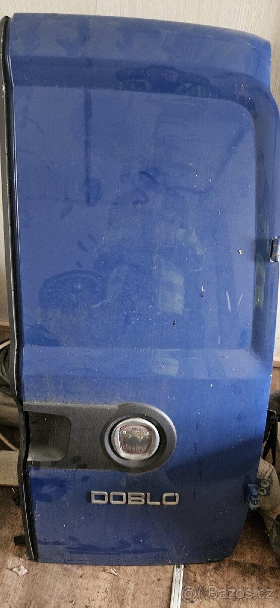 Fiat Doblo zadní pravé dveře modrá