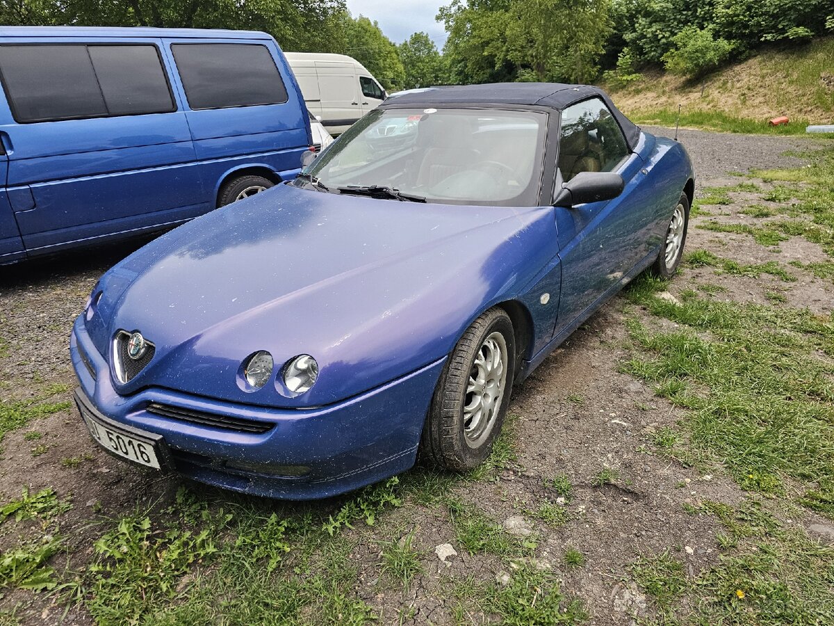 Alfa Romeo Spider 2.0i