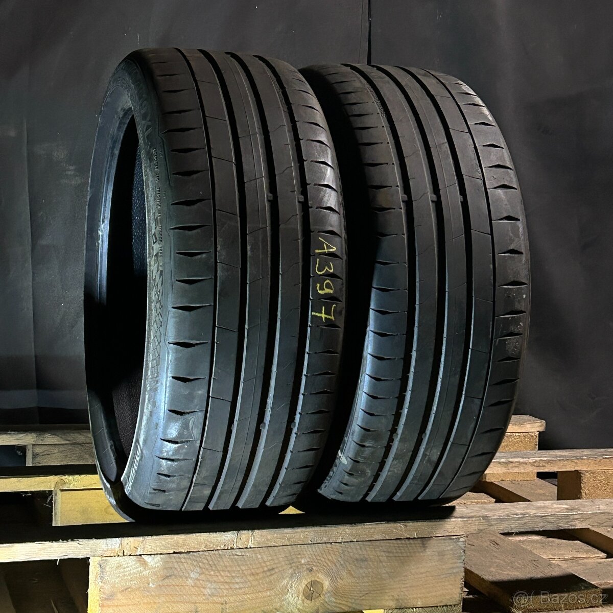 Letní pneu 225/40 R19 93Y Continental 5mm