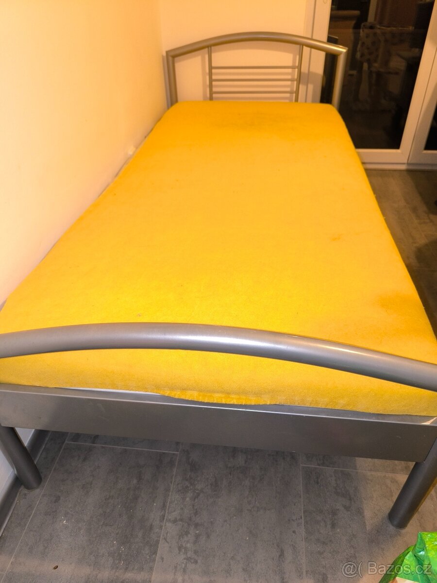 Prodám kovovou postel