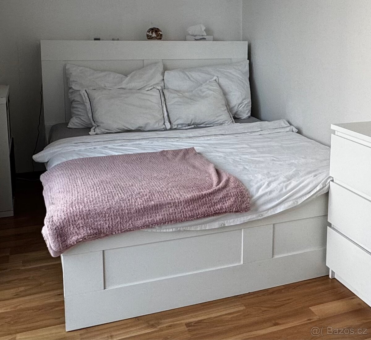 IKEA postel Brimnes