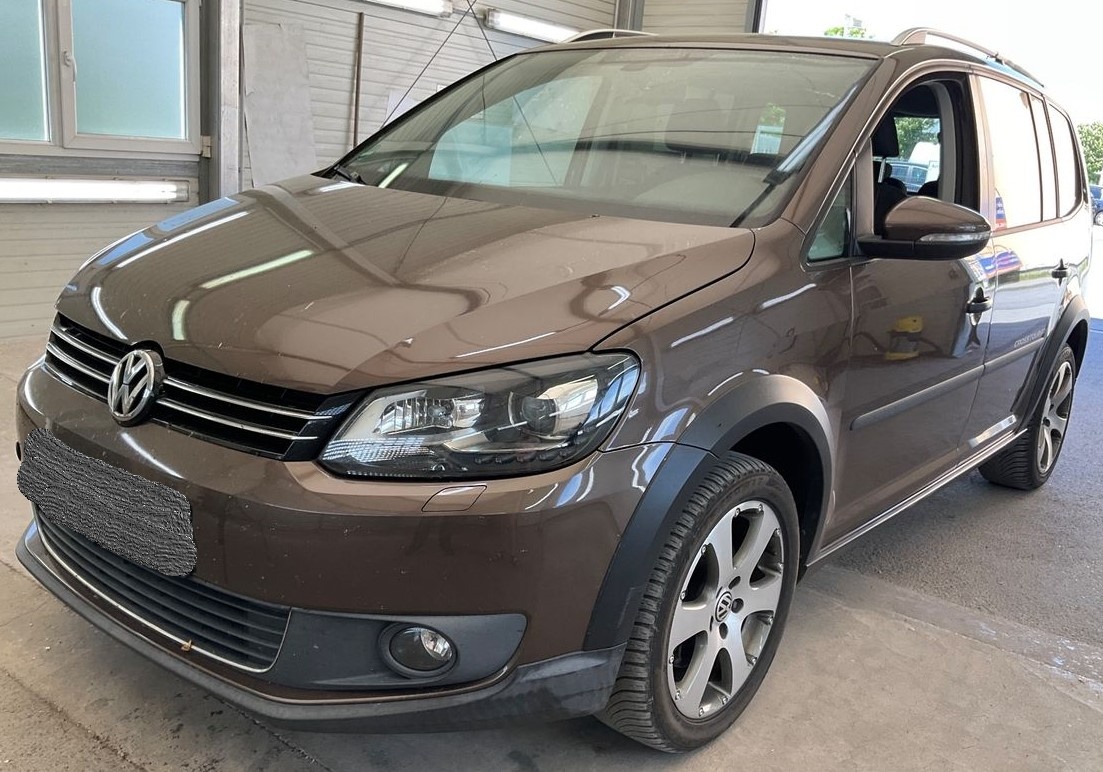 Volkswagen Touran CROSS 2.0 Tdi DSG 125KW BI-XENONY 189tkm