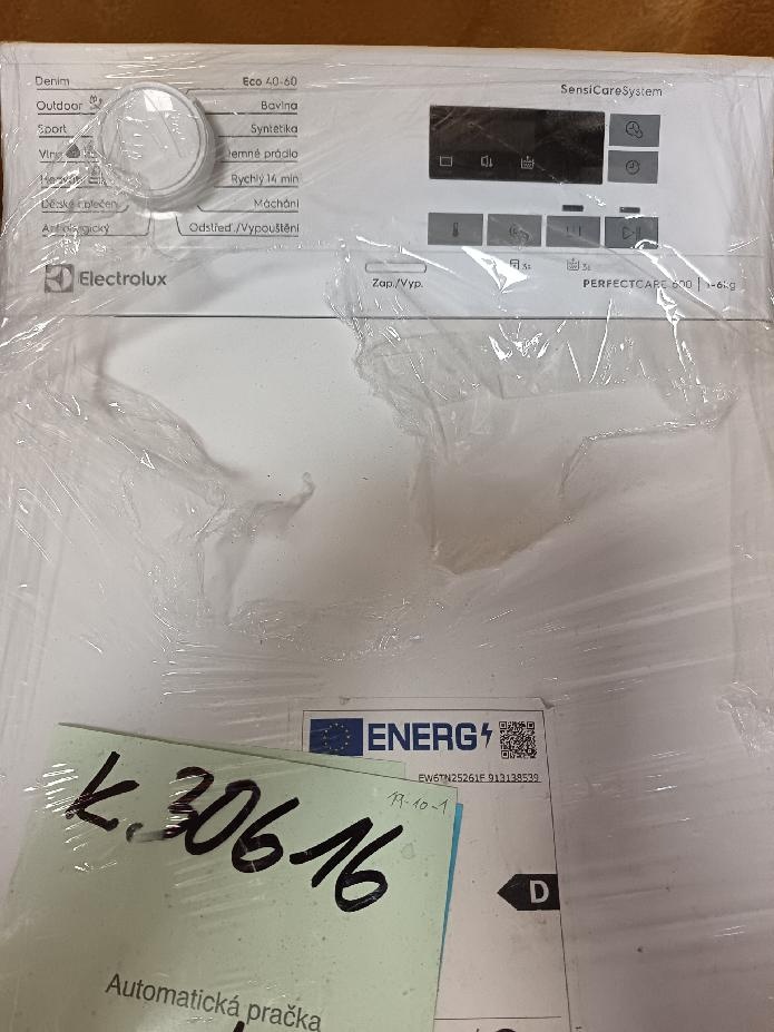 vrchem plněná pračka Electrolux
