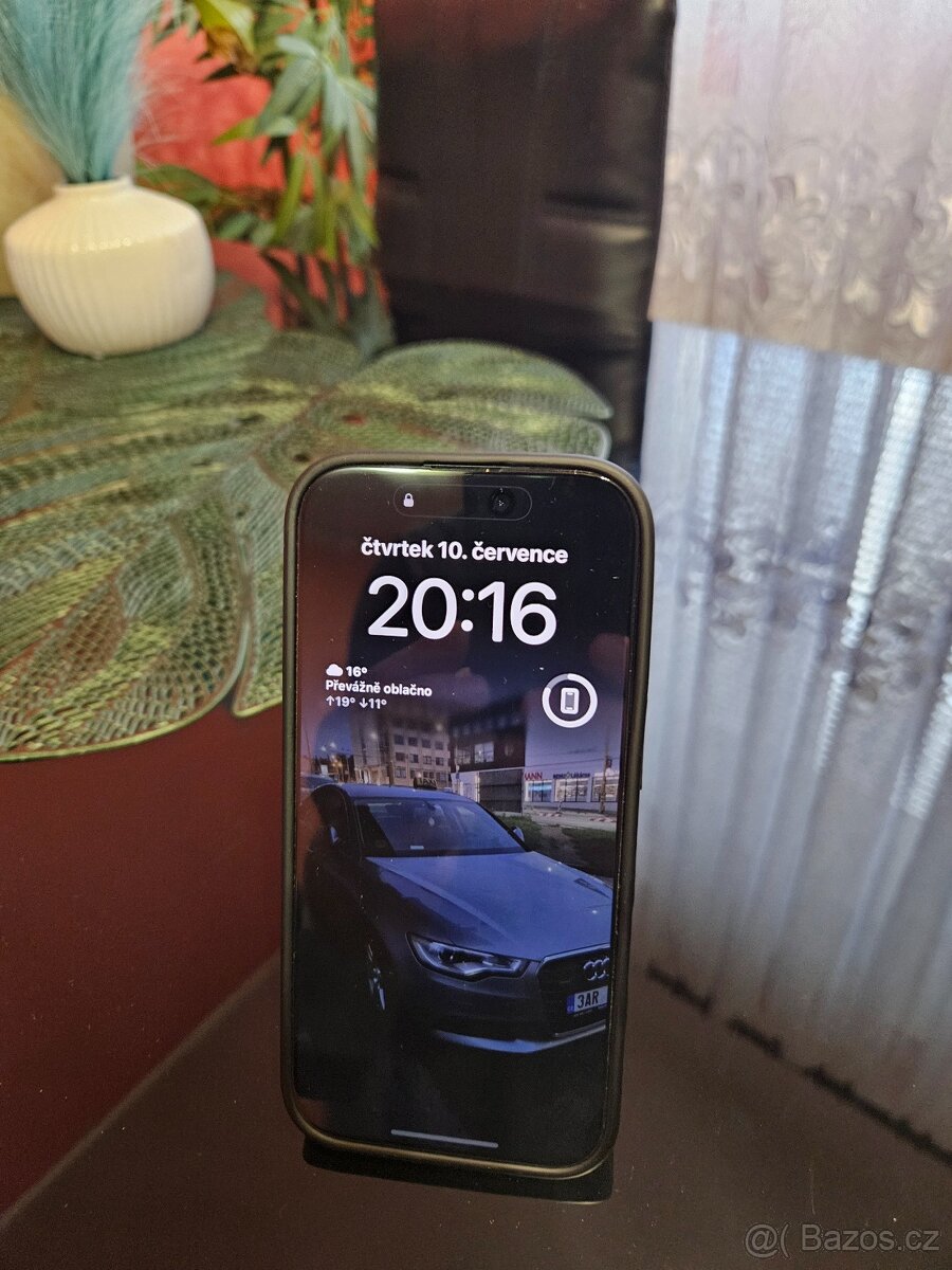 Prodám Apple iPhone 16 Pro