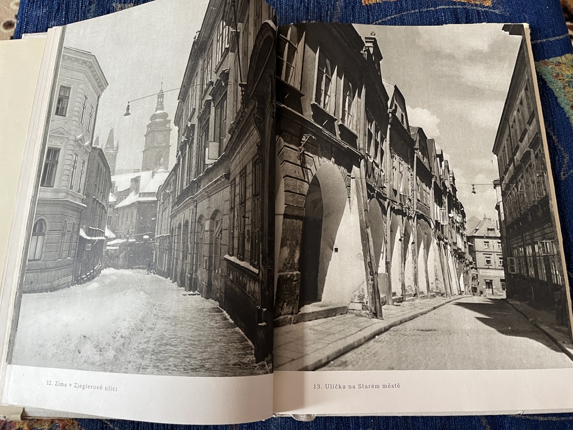 HRADEC KRÁLOVÉ a ČESKÁ TŘEBOVÁ