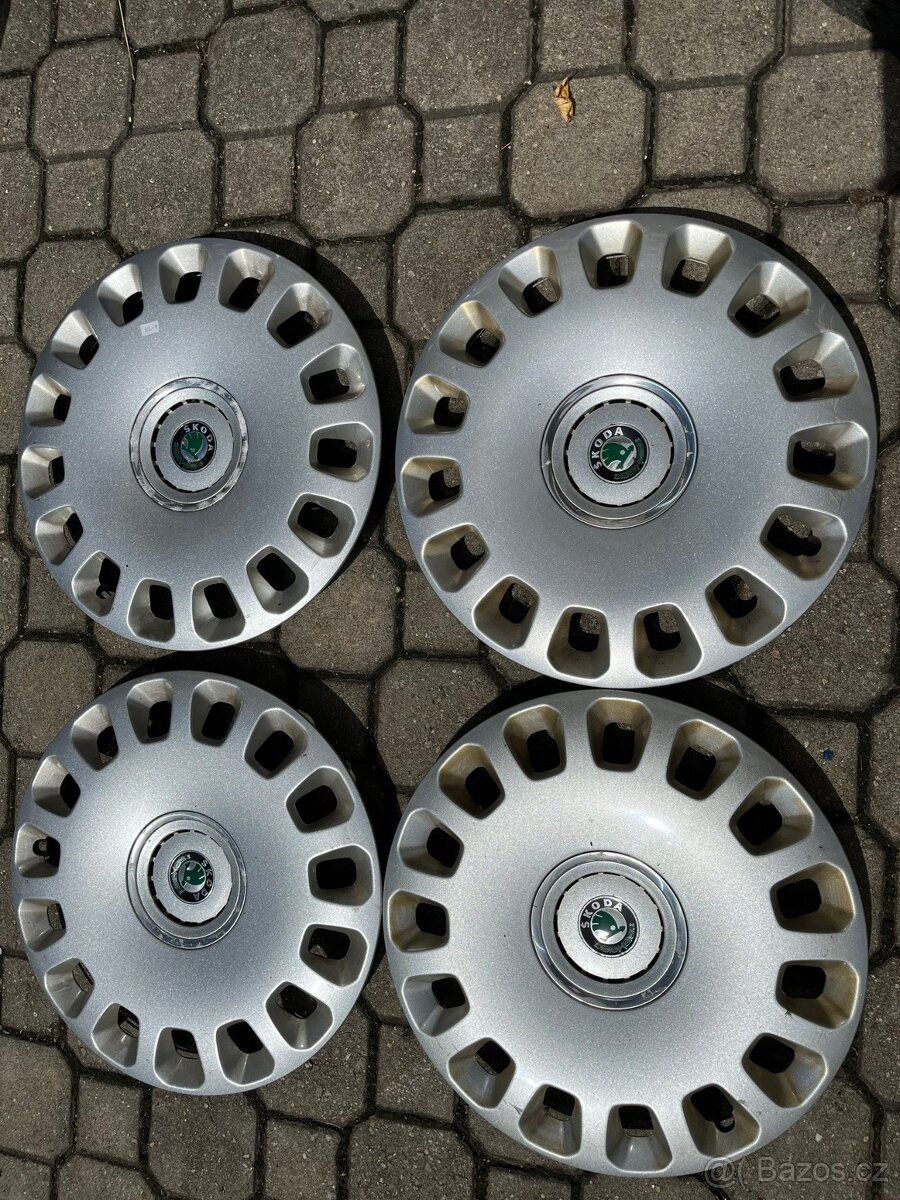 Puklice / kryty kol Škoda – 16''