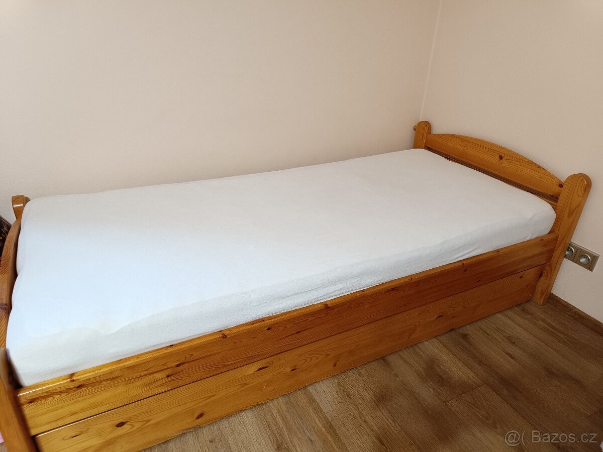 Postel z masivu