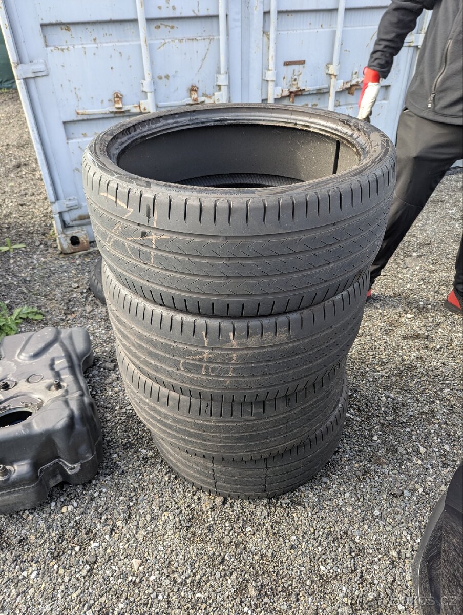 Pneu Continental EcoContact6 255/35/21