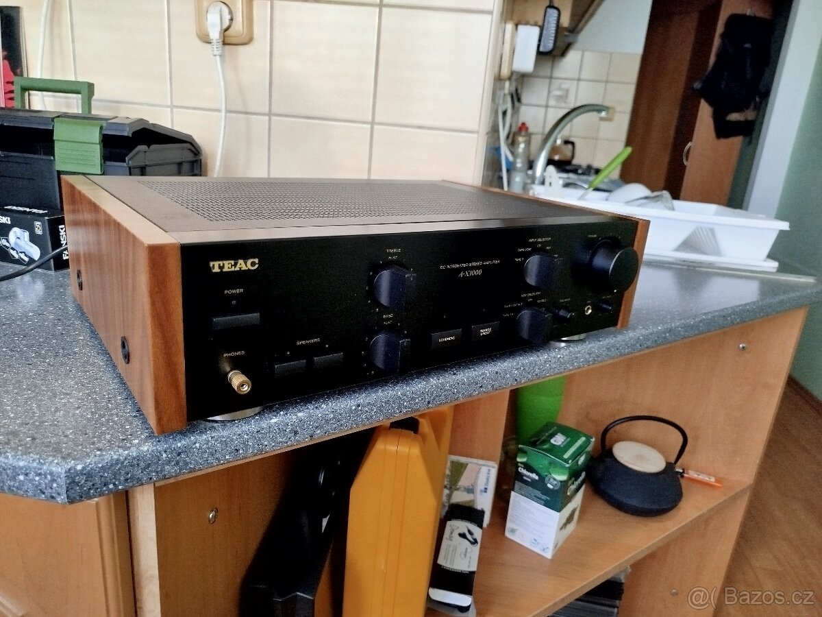 Teac AX 1000