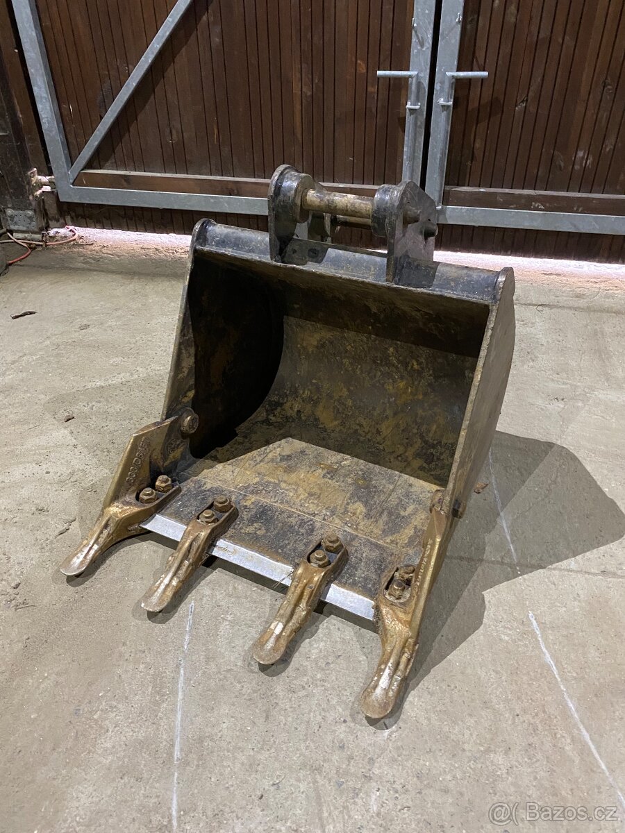 Bagr JCB - lžíce 60 cm, 90l pro 2,5-3,5t bagr - TOP STAV