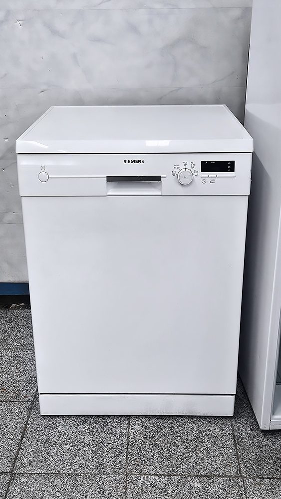 Myčka nádobí SIEMENS, display, odložený start