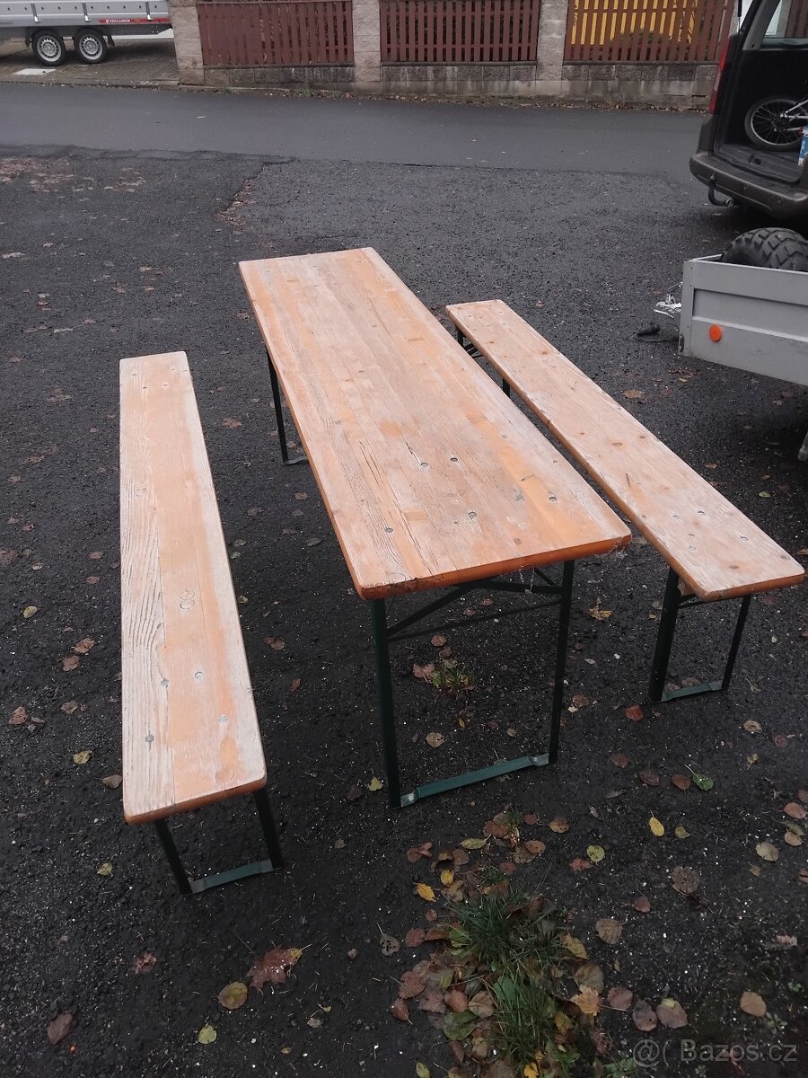 Pivni set lavice a stul