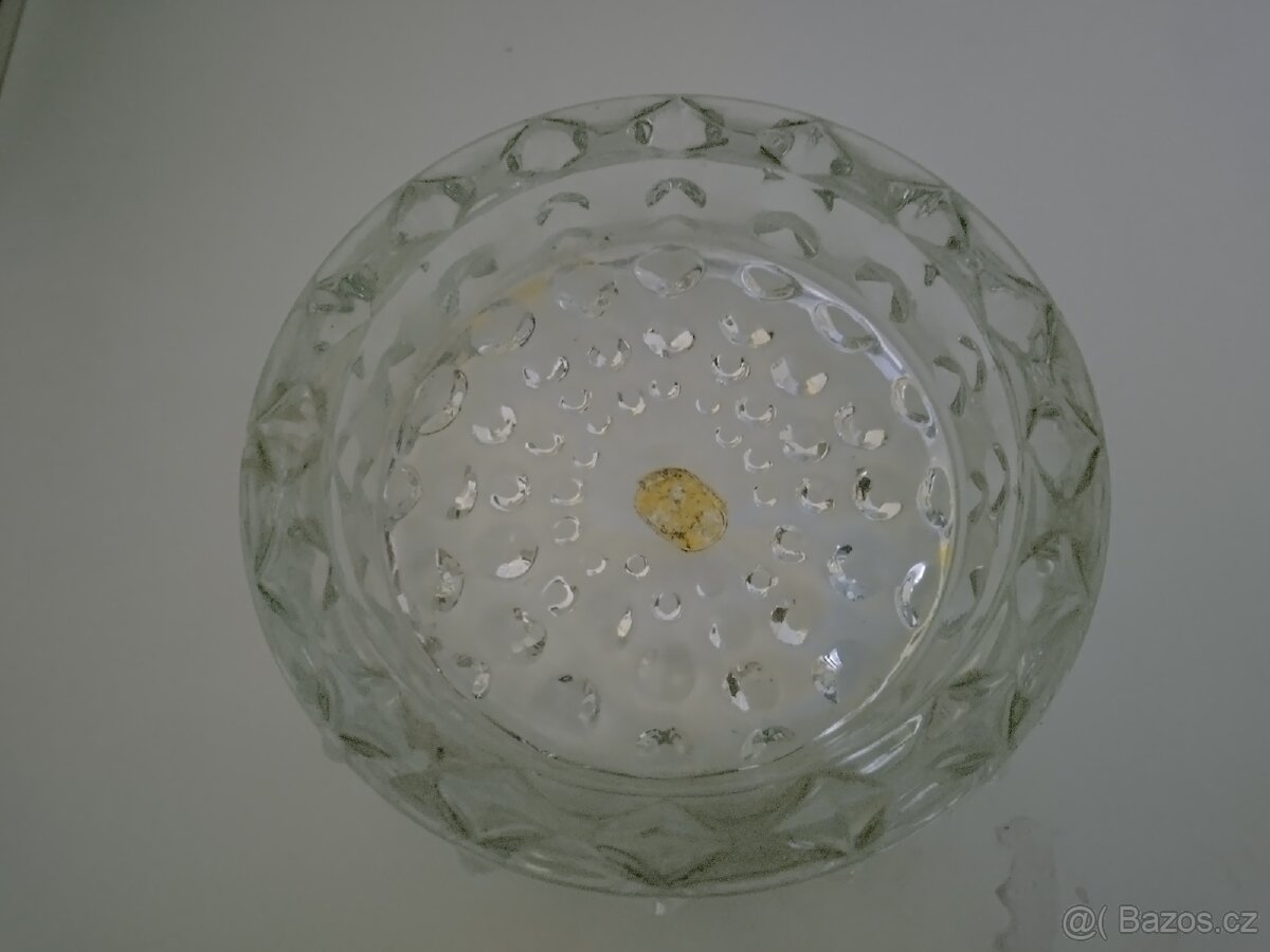 Křišťálový popelník