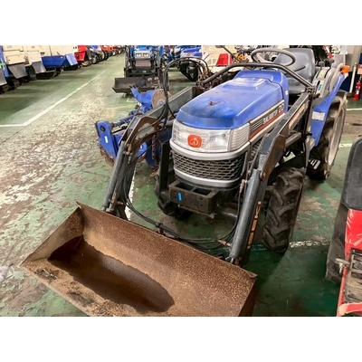 Malotraktor s čelním nakladačem