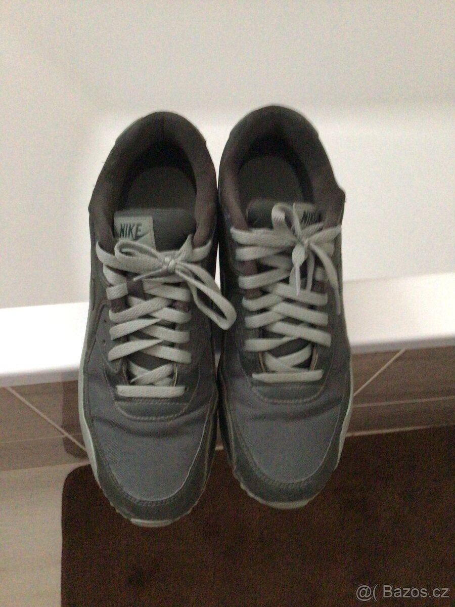 NIKE AIR MAX 90