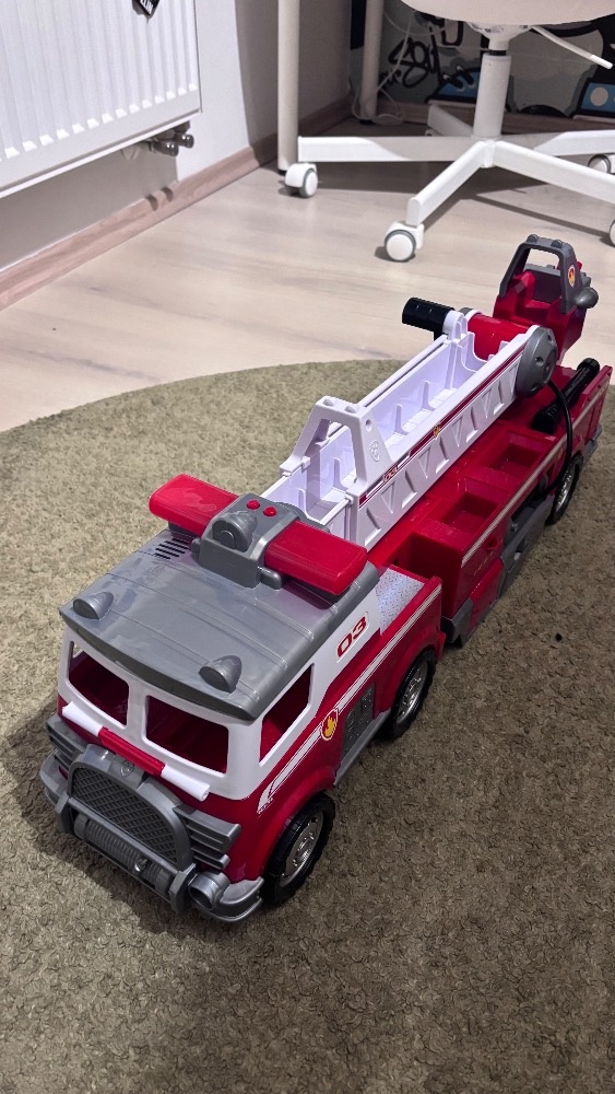 Prodám velké hasičské auto _ Tlapková patrola
