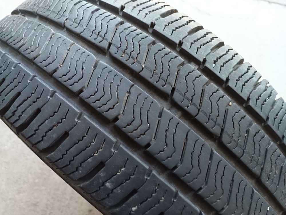 225/70 R15C BARUM (3222)