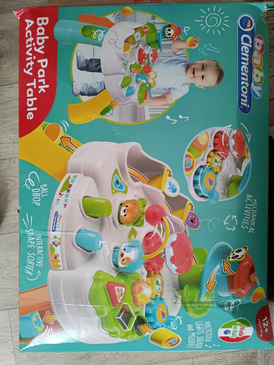 Interaktivní baby stoleček