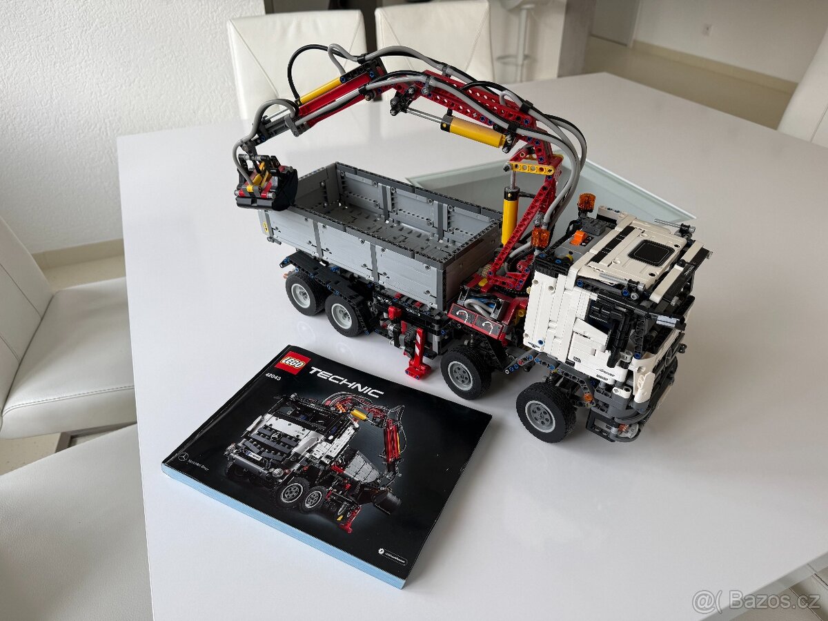 LEGO 42043 Technic - model 2 v 1