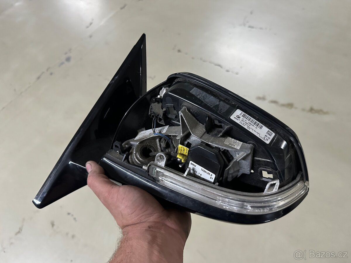 Zrcátko bmw 4