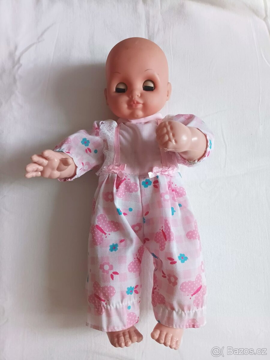 Retro panenka - plačící