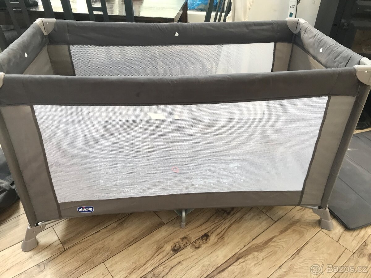 Cestovní postýlka chicco