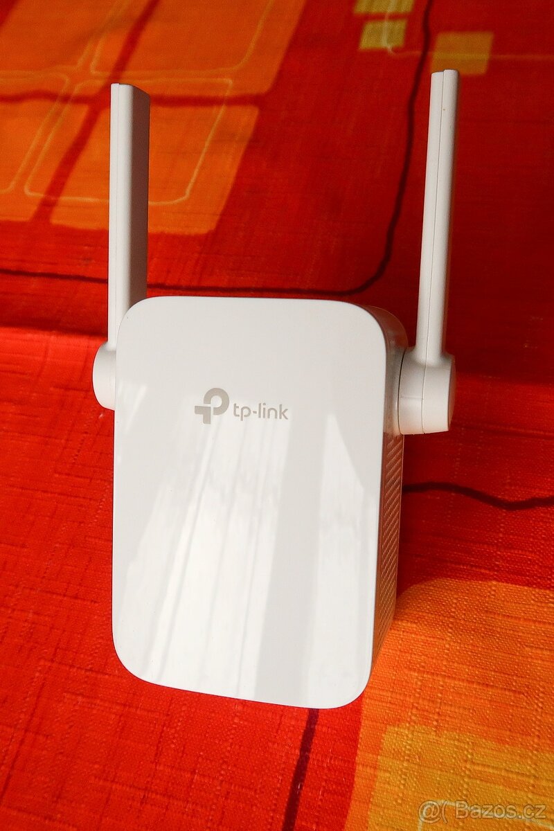 TP-Link RE305 Wi-Fi extender