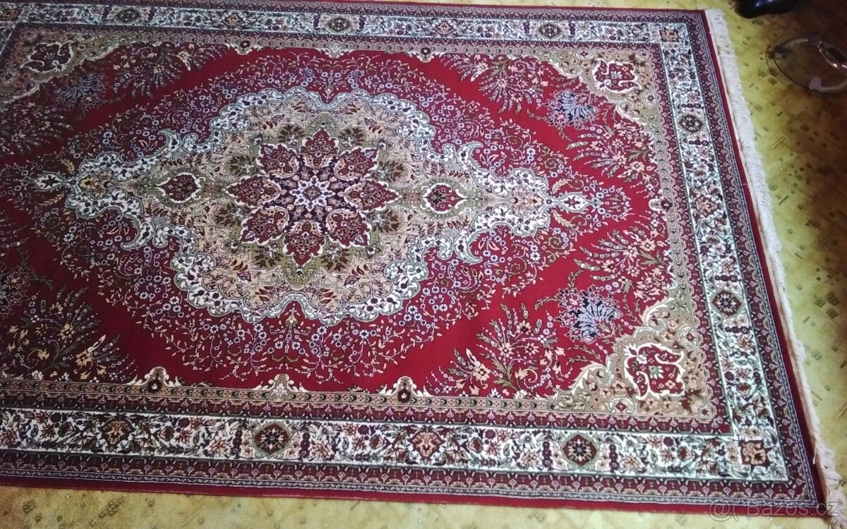 Perský koberec nový