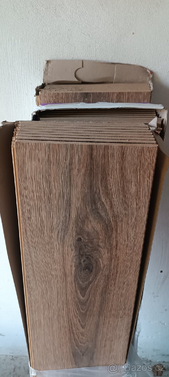 Plovoucí podlaha laminátova 26ks
