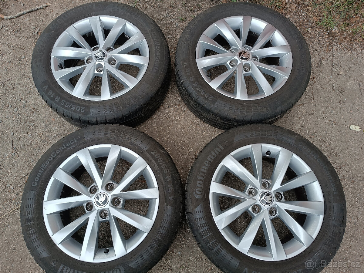 Škoda Octavia III - alu 6,5x16 et46 + letní 205/55/16