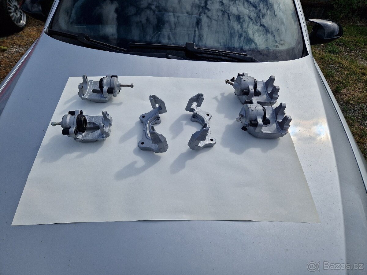 E91 330xd N57 zadní třmeny po repasu