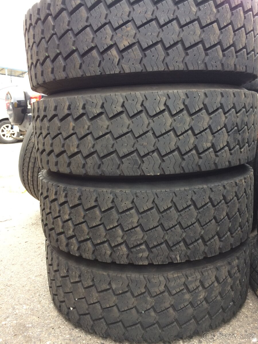 Záběrové pneu 285/70R19.5 285 70 19.5 285/70/19.5