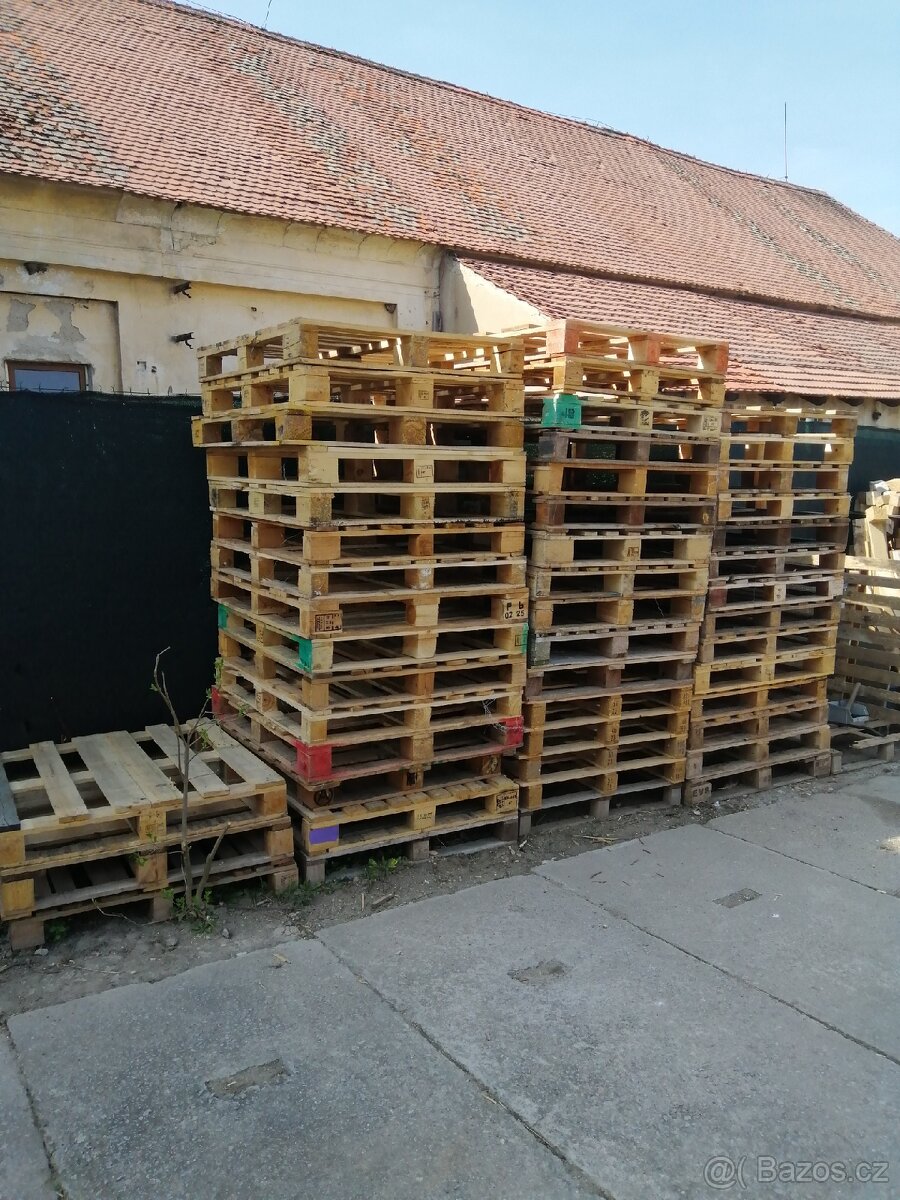 Dřevěné palety