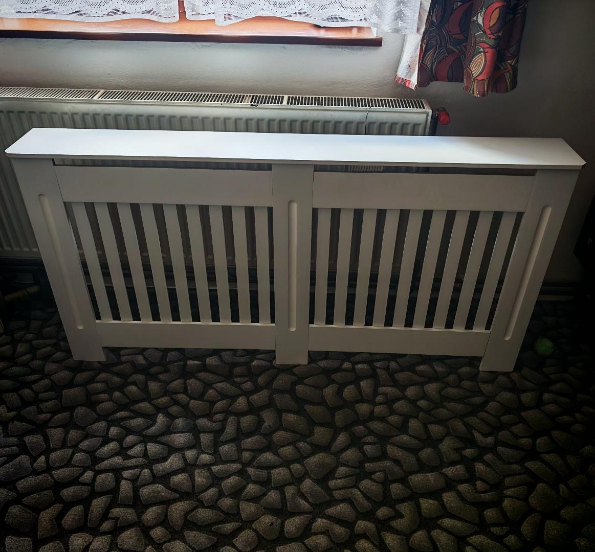 Obložení radiátoru ve venkovském stylu 152x19x76 cm, bílé