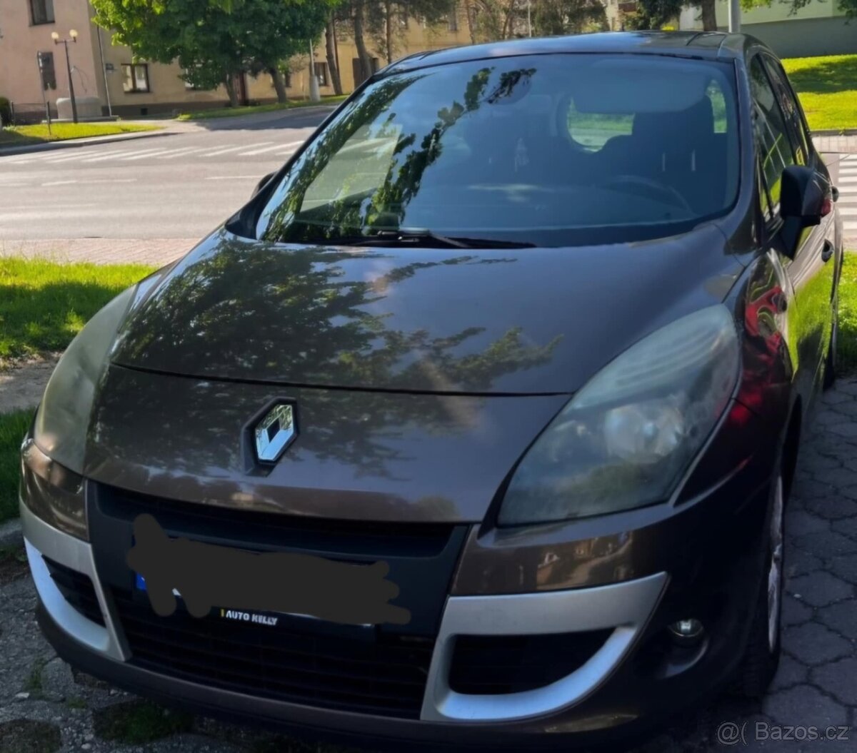 Rozprodám Renault Scenic 2.0 benzín 103kw 2010