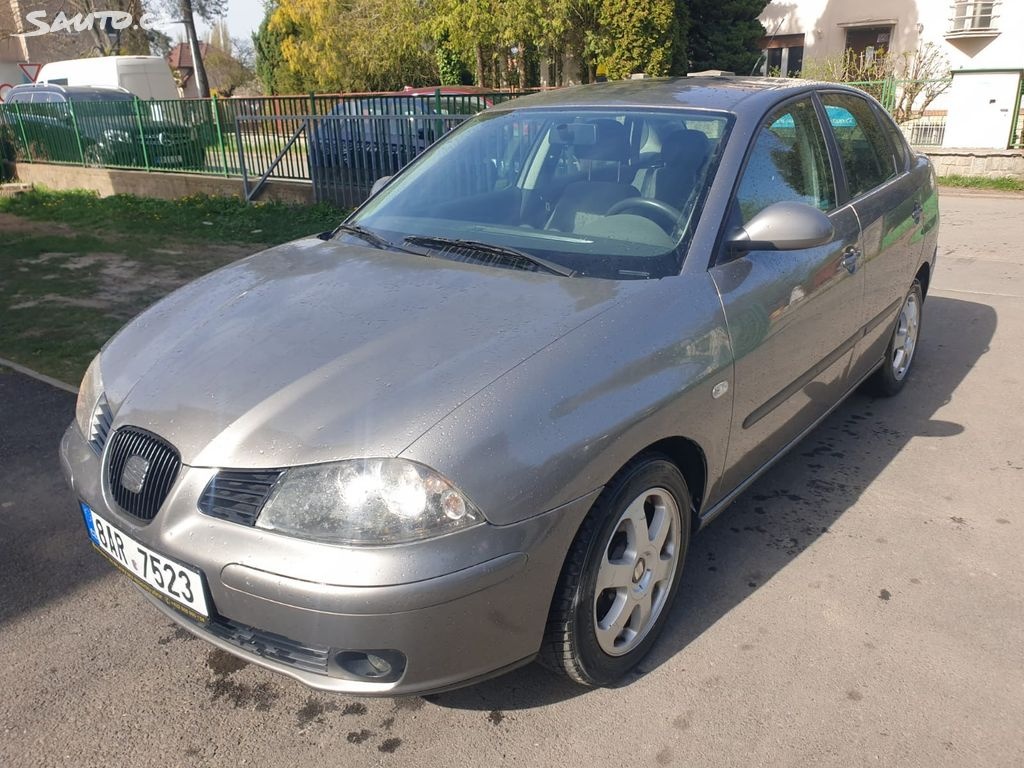 Seat Cordoba, automat+LPG+benzin- Praha 10
