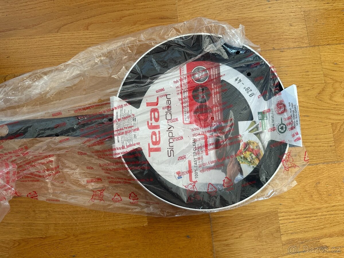Nova Panev Tefal Simply Clean 28cm