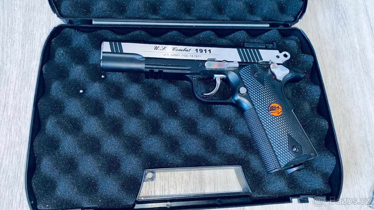 Vzduchová pistol CO2