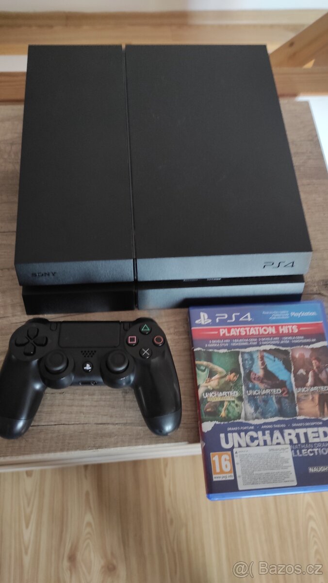 PlayStation 4 (PS4)