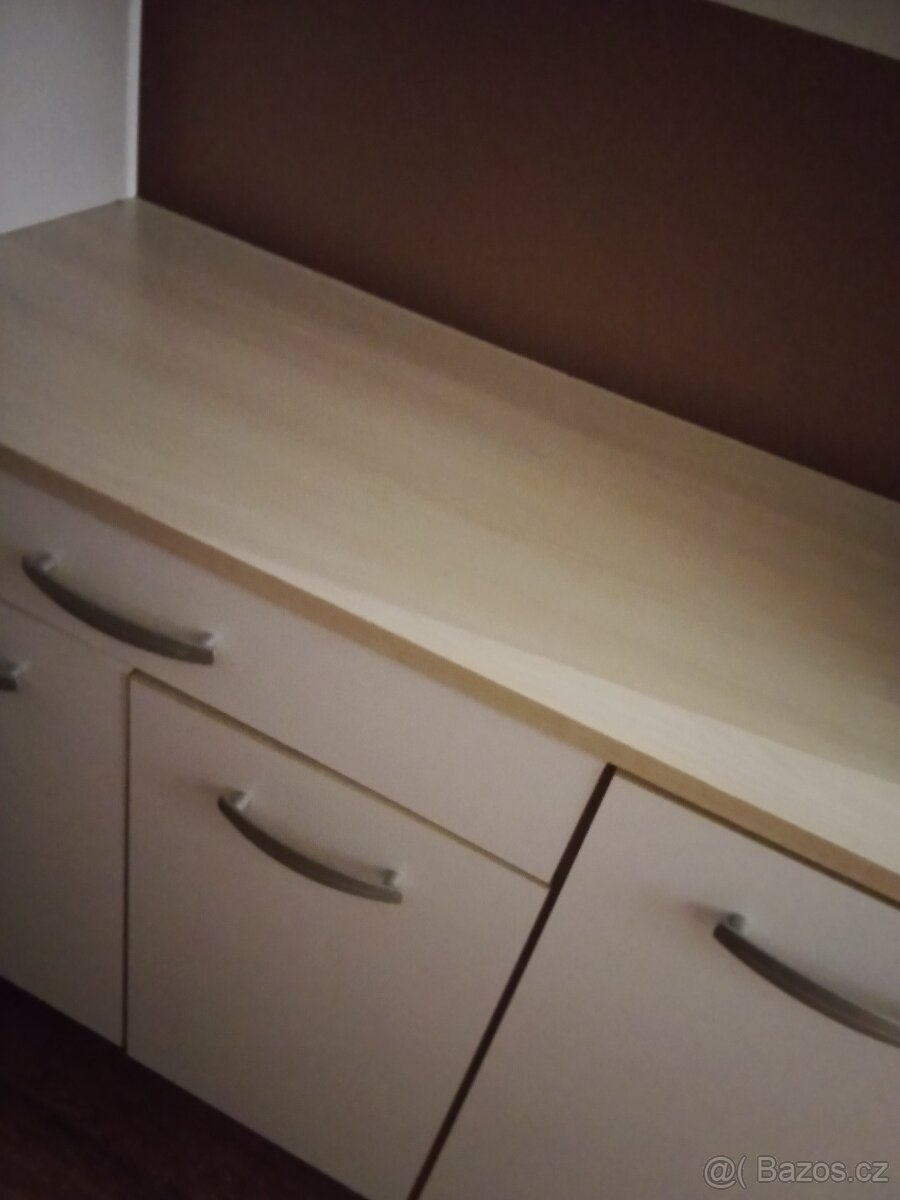 Prodám kuchyňskou komodu