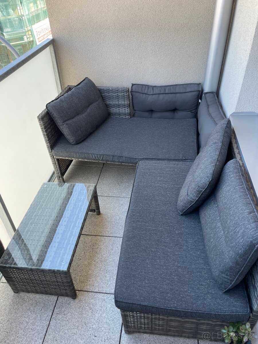 Pohovka na zahradu (nebo balkon)